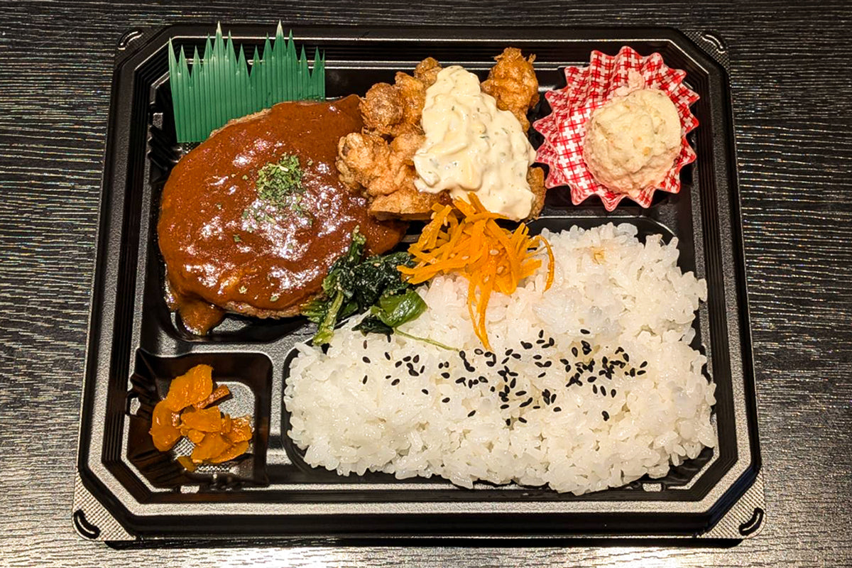 国産牛合い挽きハンバーグコンビ(チキン南蛮)